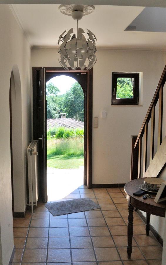 Suite Familiale Avec 2 Chambres Dans Une Villa - Quartier Vert Et Boise - 5 Kms De Namen Buitenkant foto