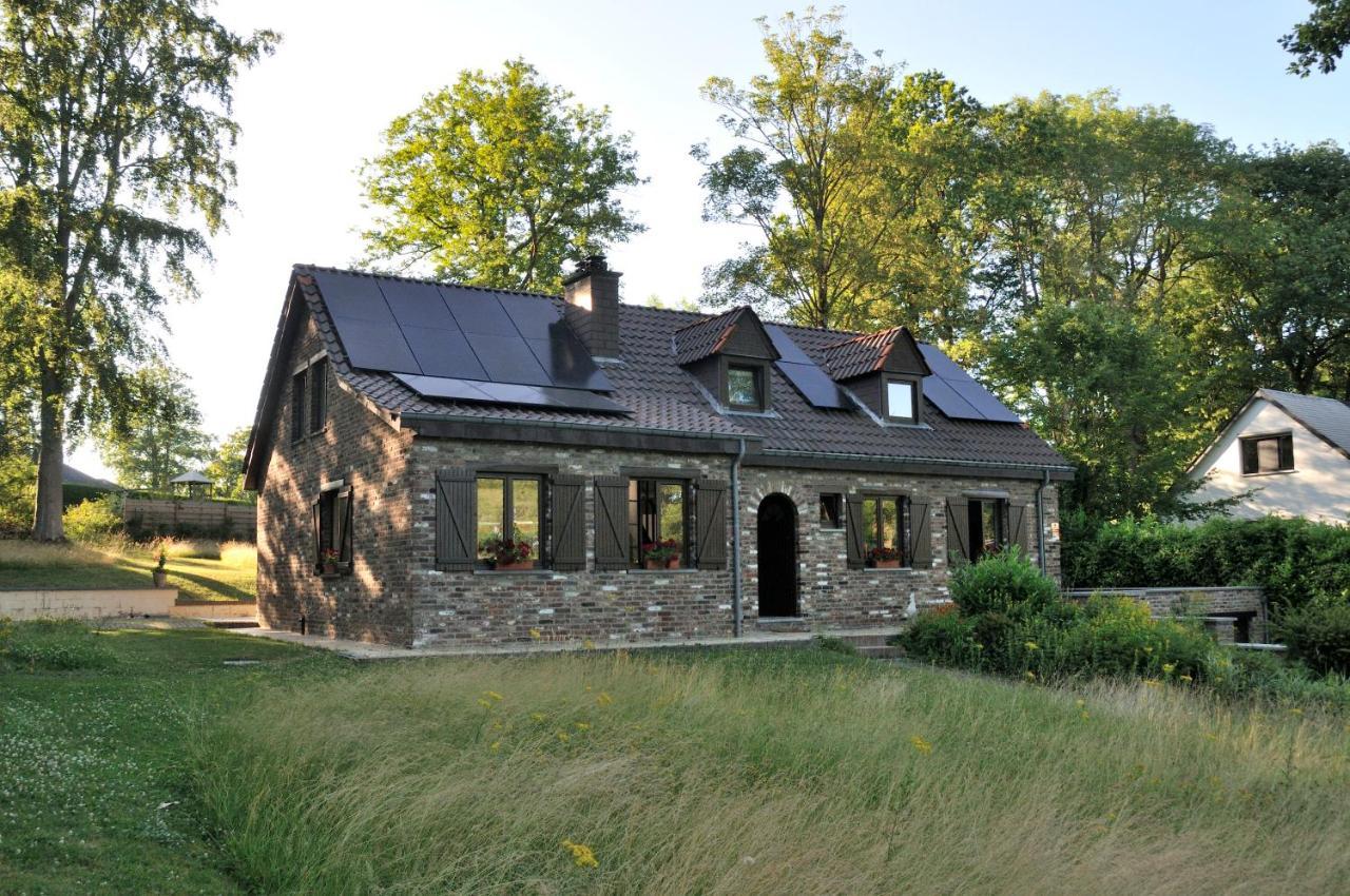 Suite Familiale Avec 2 Chambres Dans Une Villa - Quartier Vert Et Boise - 5 Kms De Namen Buitenkant foto
