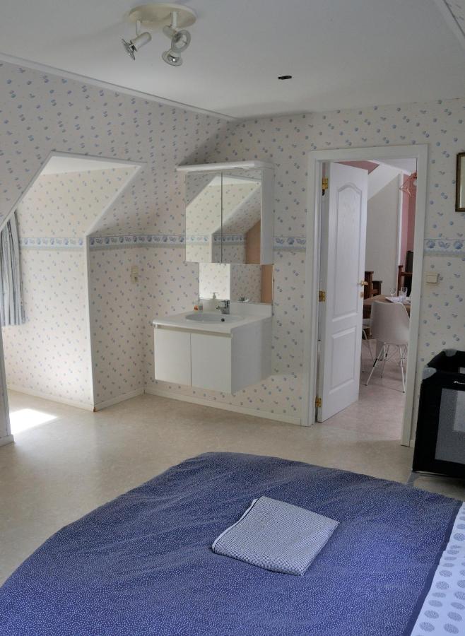 Suite Familiale Avec 2 Chambres Dans Une Villa - Quartier Vert Et Boise - 5 Kms De Namen Buitenkant foto